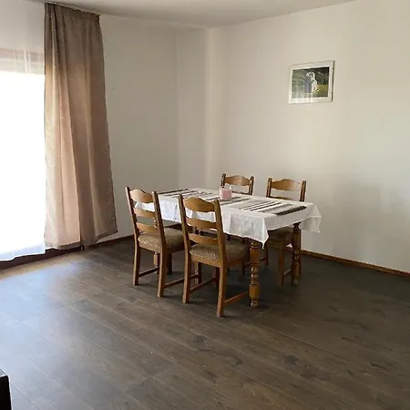 Nadja Meerblick 532 شقة